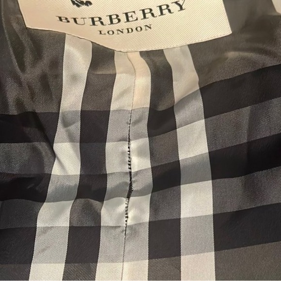 Womens Burberry Winter Trench Coat - Picture 5 of 7